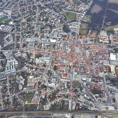Verortung via Georeferenzierung der Kamera: Aufgenommen in der Nähe von Wiener Neustadt, Österreich in 1600 Meter